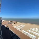 Genieten De Vlaamse Kust Met Prachtig Zeezicht *