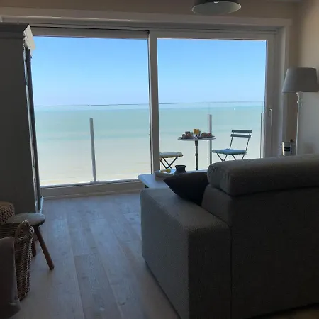 Genieten De Vlaamse Kust Met Prachtig Zeezicht *