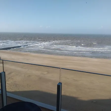 Genieten De Vlaamse Kust Met Prachtig Zeezicht 아파트
